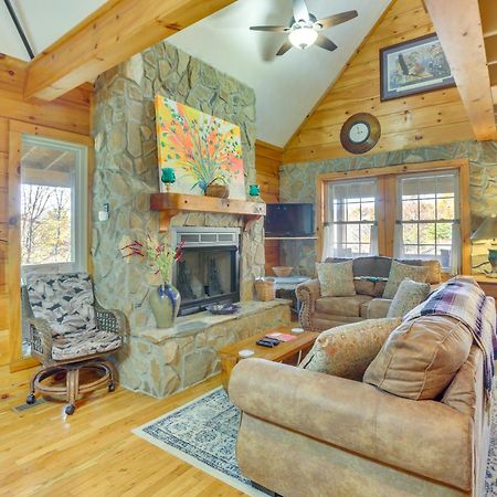 Charming Fancy Gap Cabin With Deck And Gas Grill! エクステリア 写真