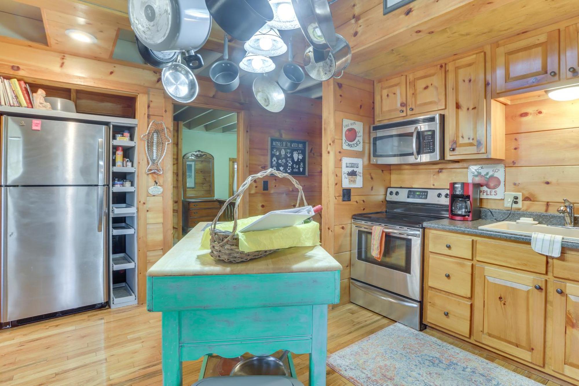 Charming Fancy Gap Cabin With Deck And Gas Grill! エクステリア 写真