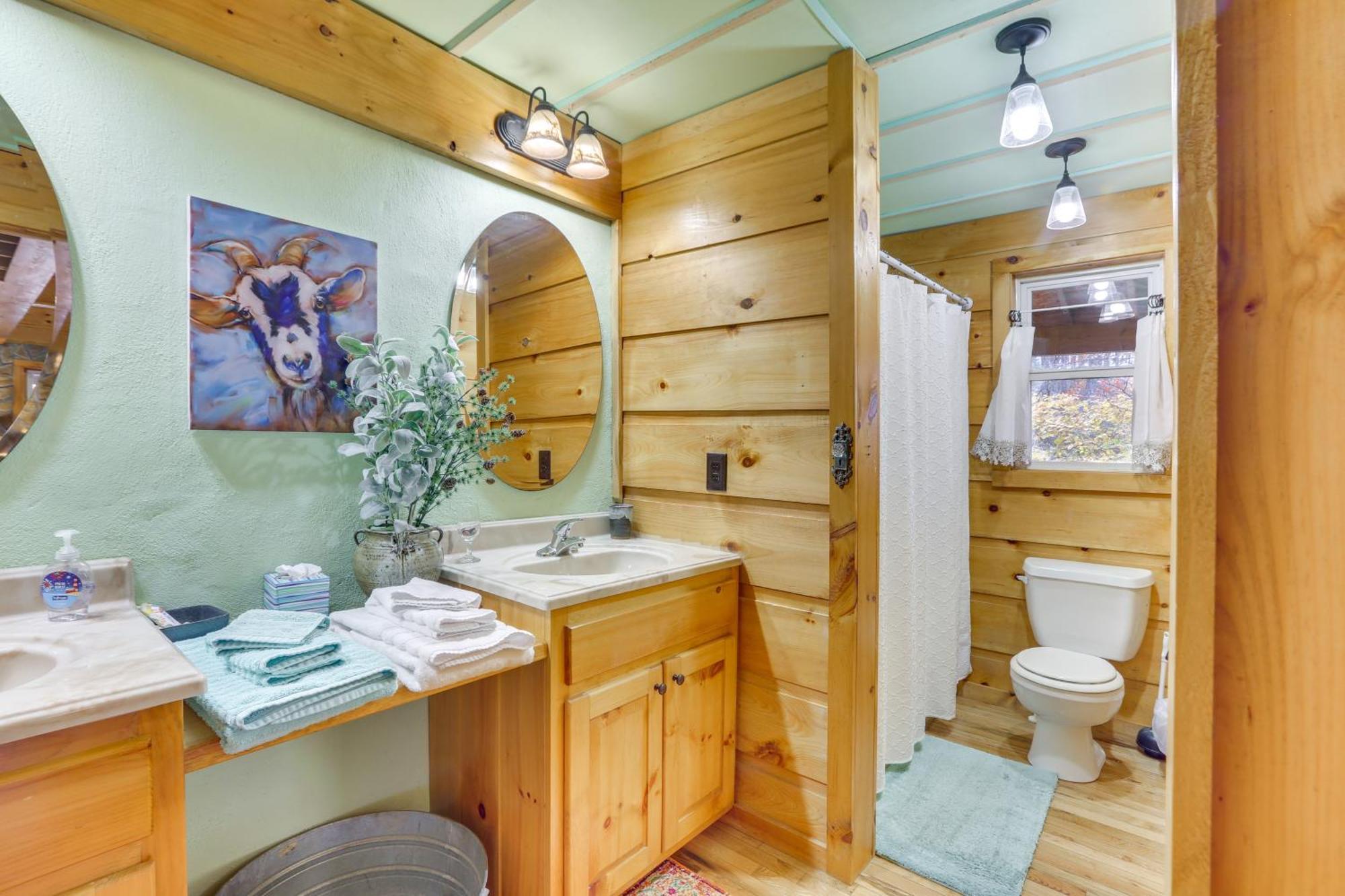 Charming Fancy Gap Cabin With Deck And Gas Grill! エクステリア 写真